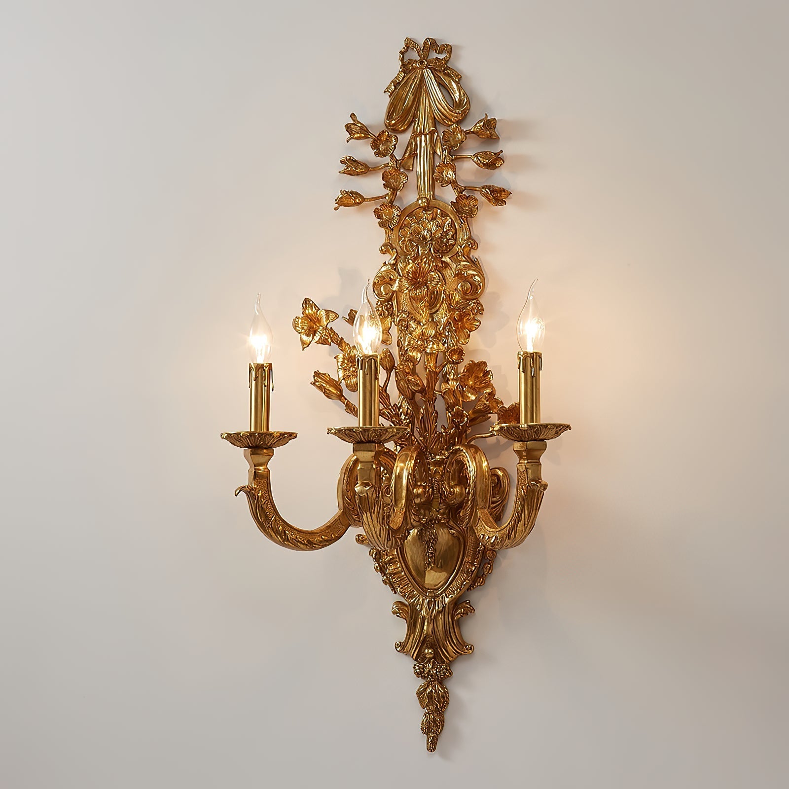 Cylora Blanc Brass Wall Lamp