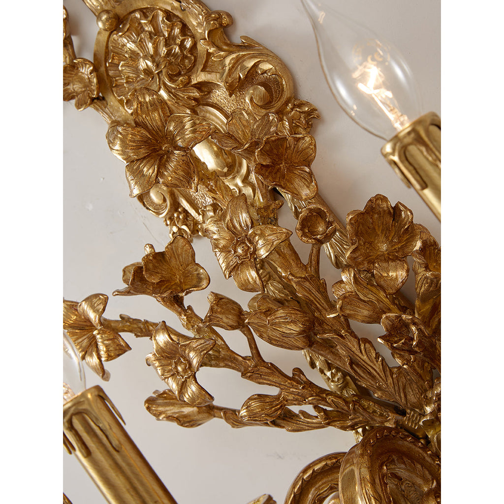 Cylora Blanc Brass Wall Lamp