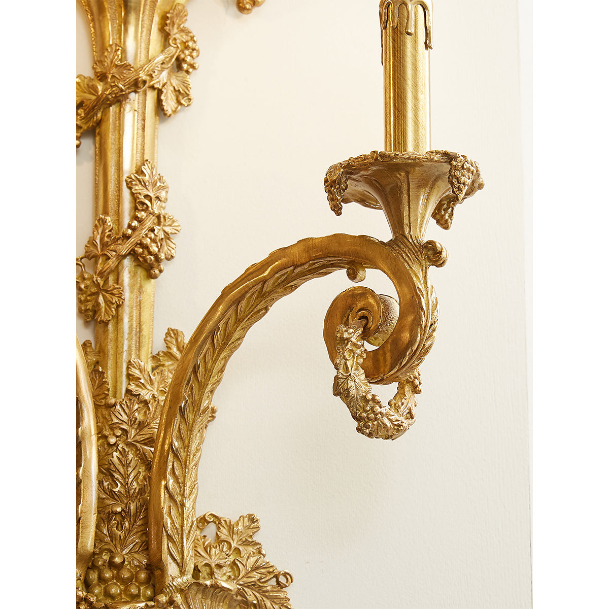 Cylora Arc Brass Wall Lamp