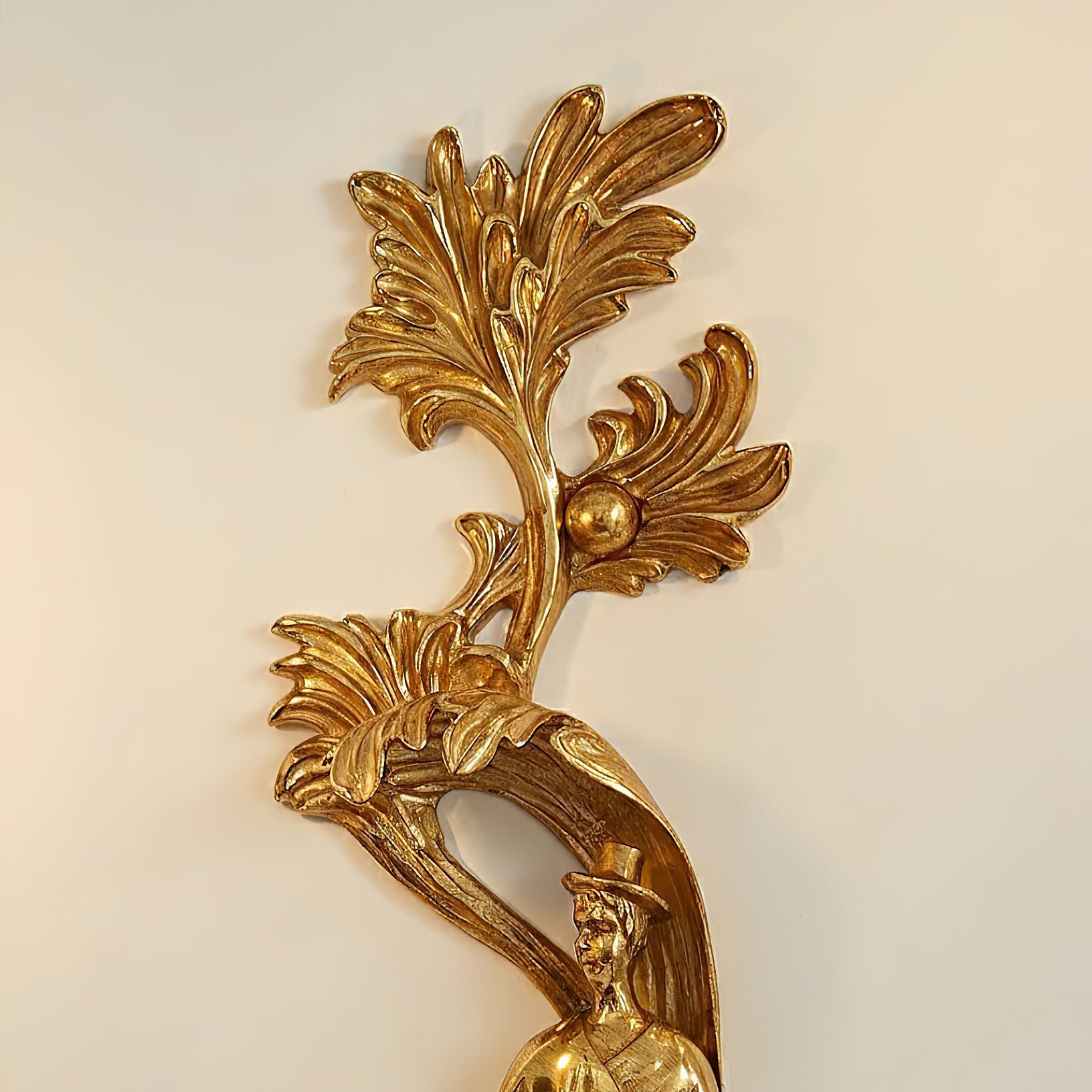 Cylora Crest Wall Lamp