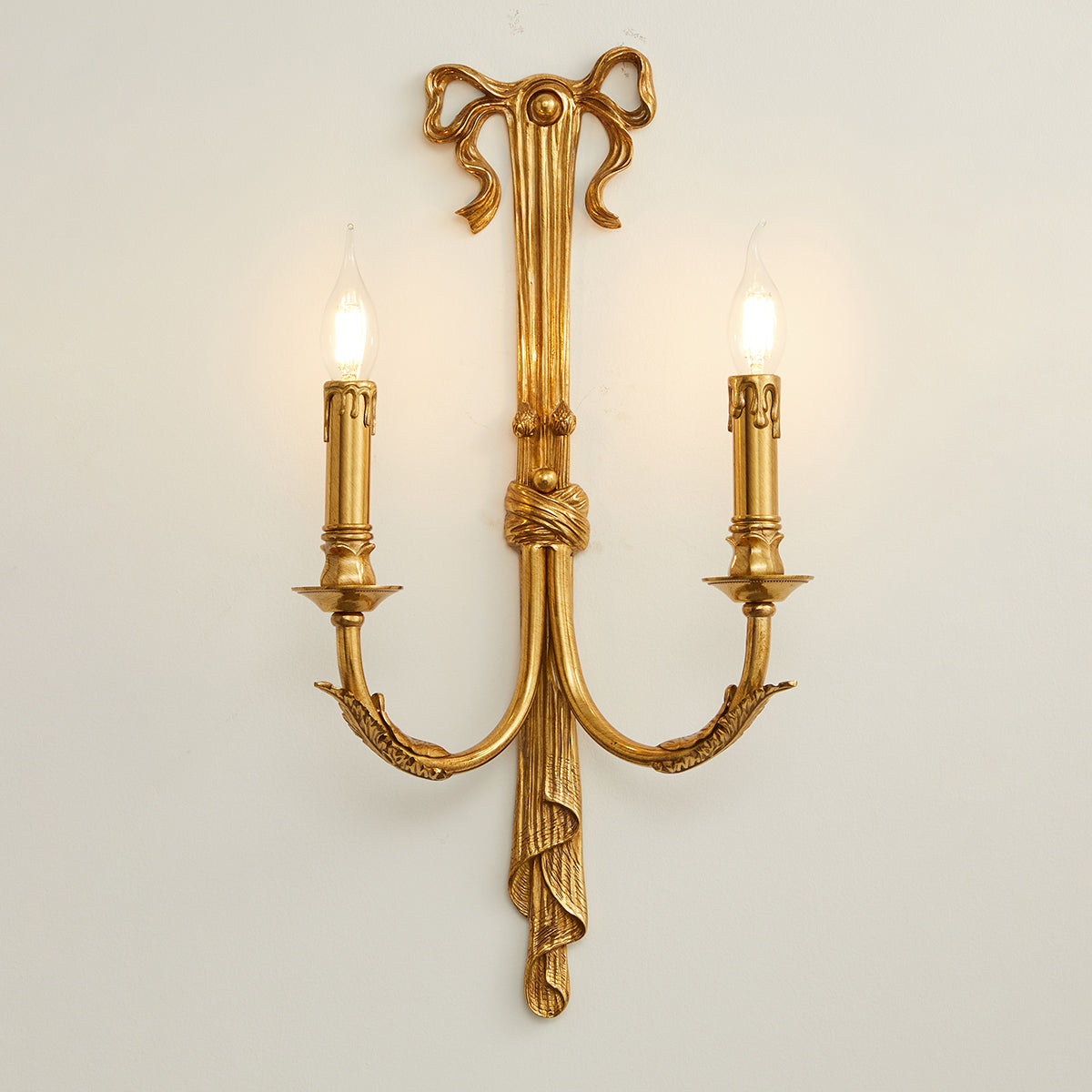 Cylora Brass Wall Lamp