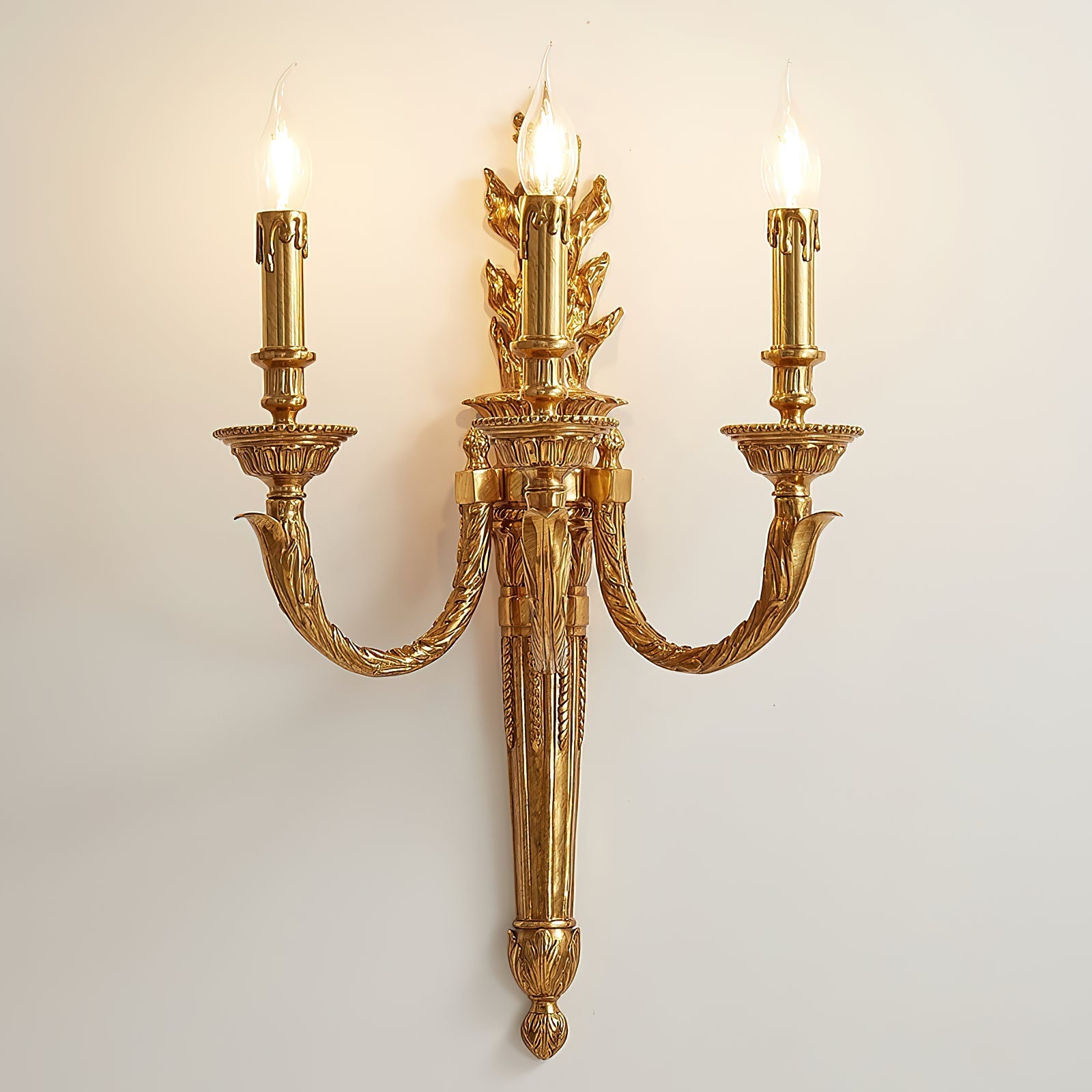 Cylora Luxe Wall Lamp