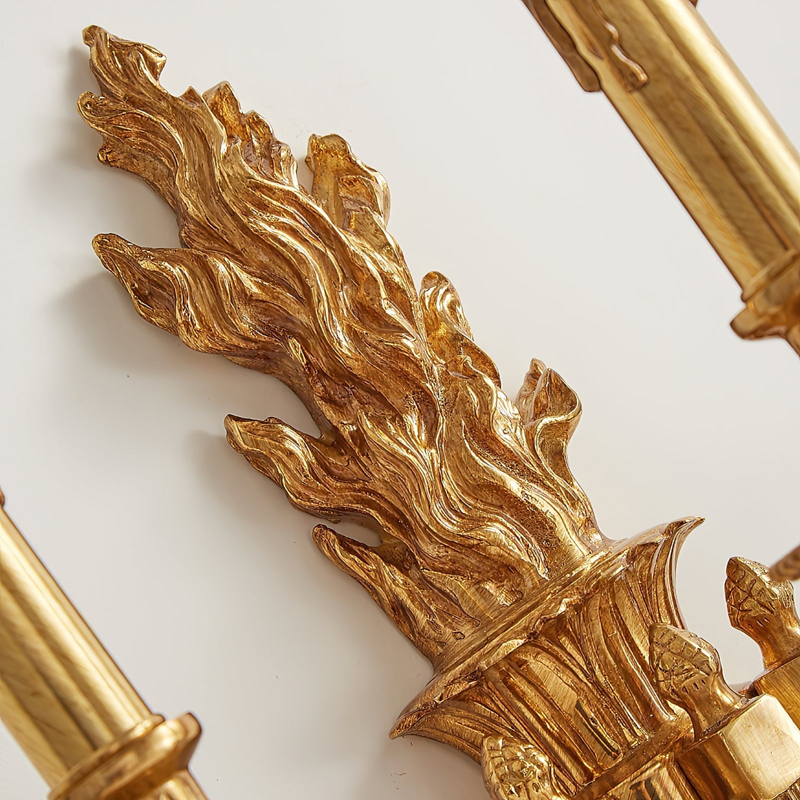 Cylora Luxe Wall Lamp