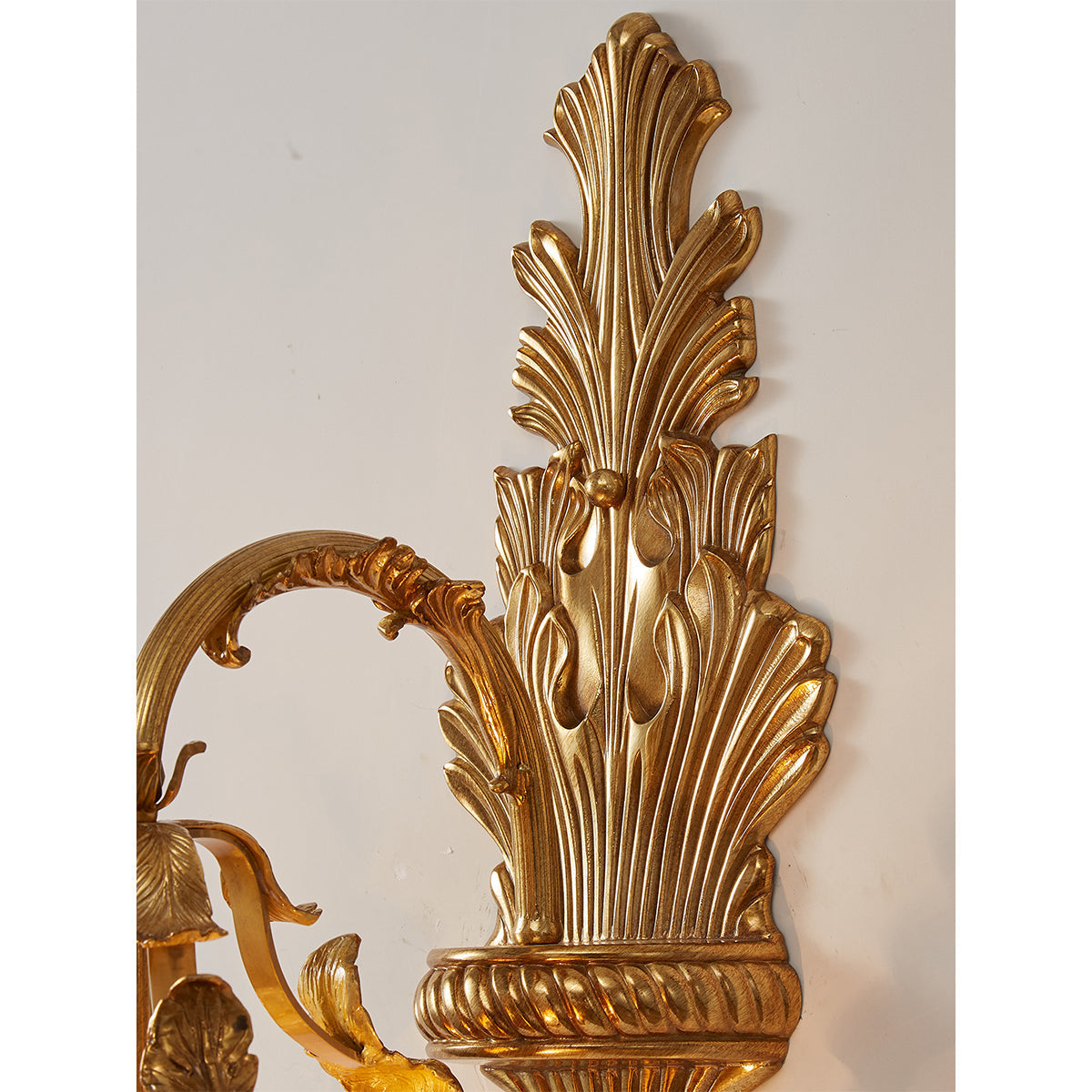 Cylora Mesas Brass Wall Lamp