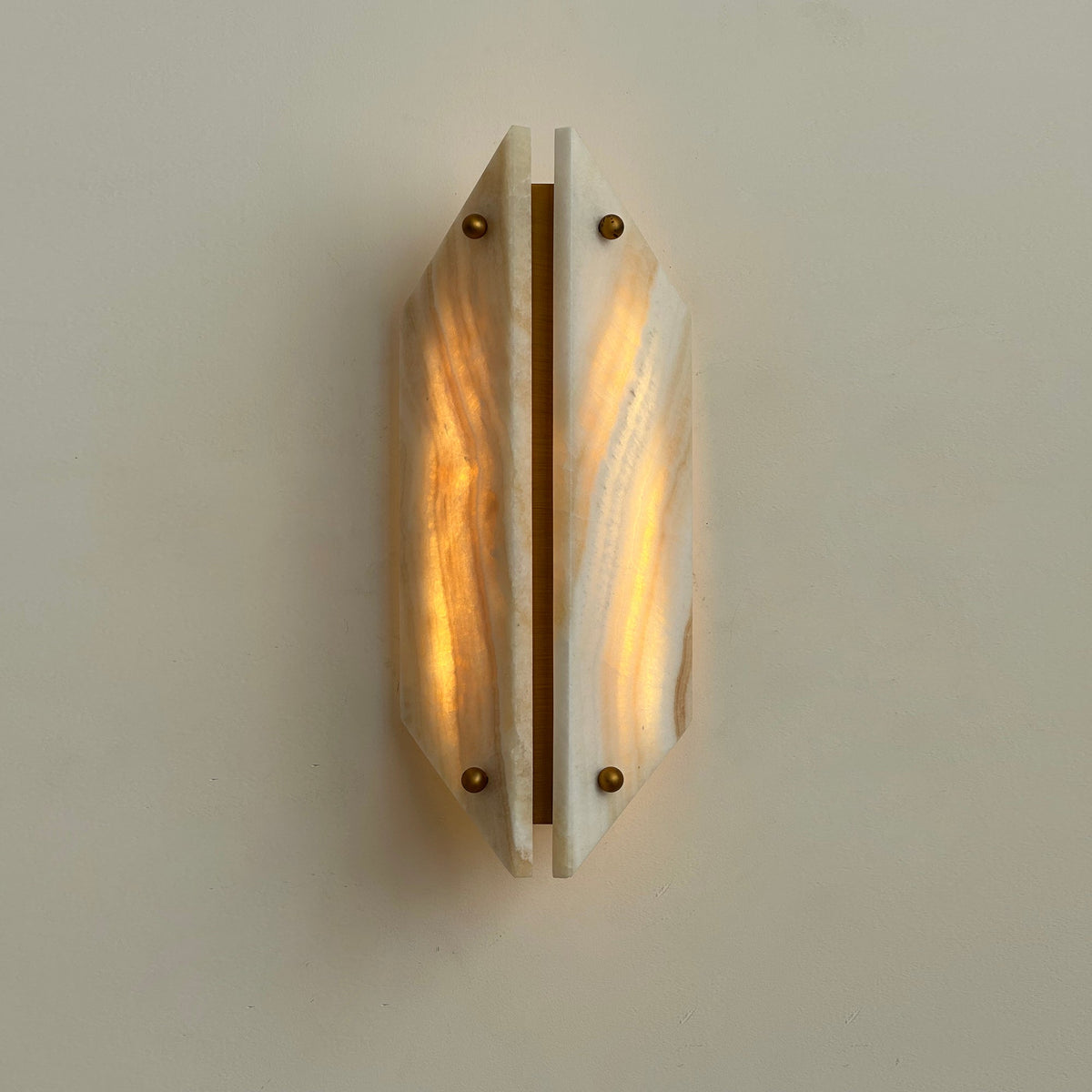 Vivien Alabaster Stone Wall Lamp
